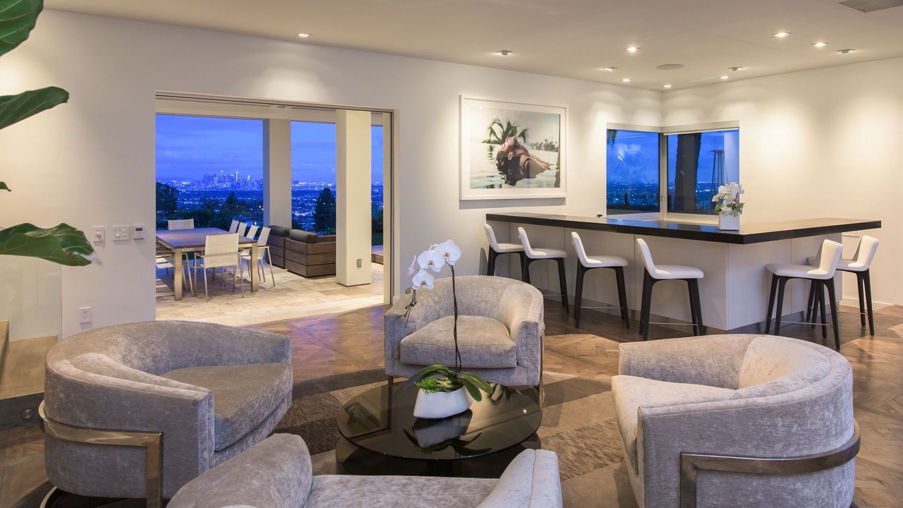 Photo of Others in Hollywood Hills West