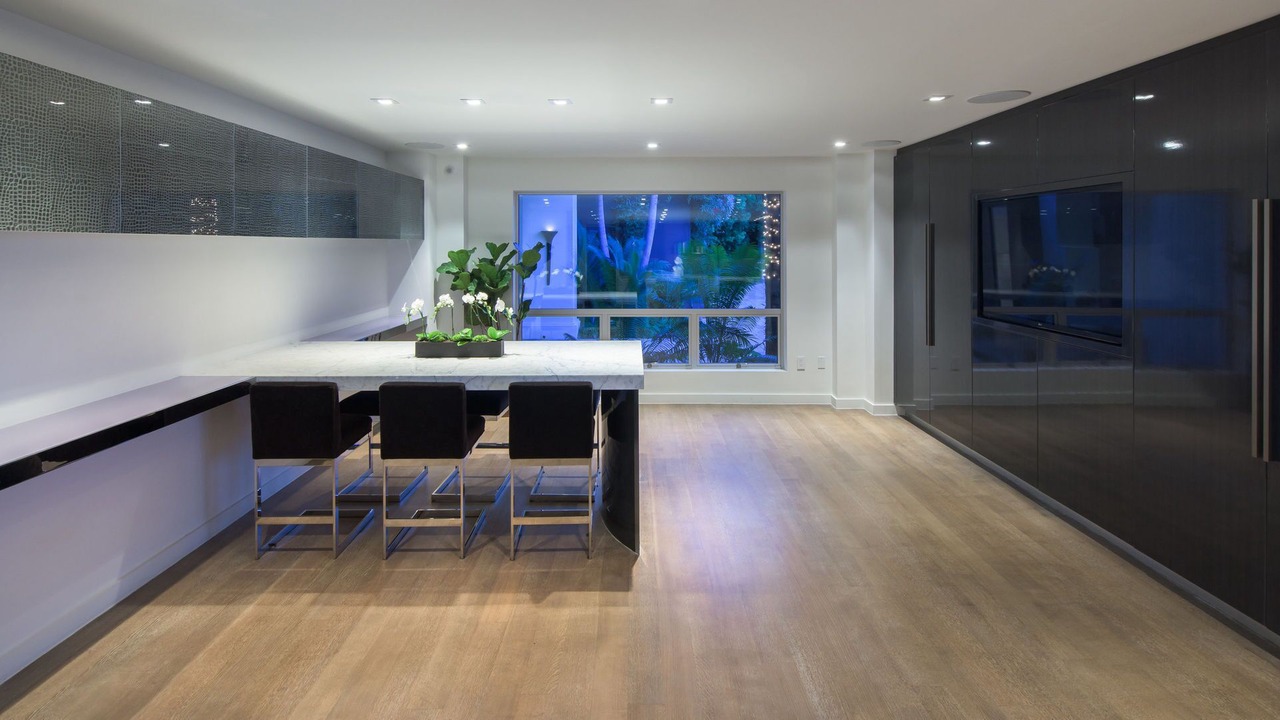 Photo of Others in Hollywood Hills West