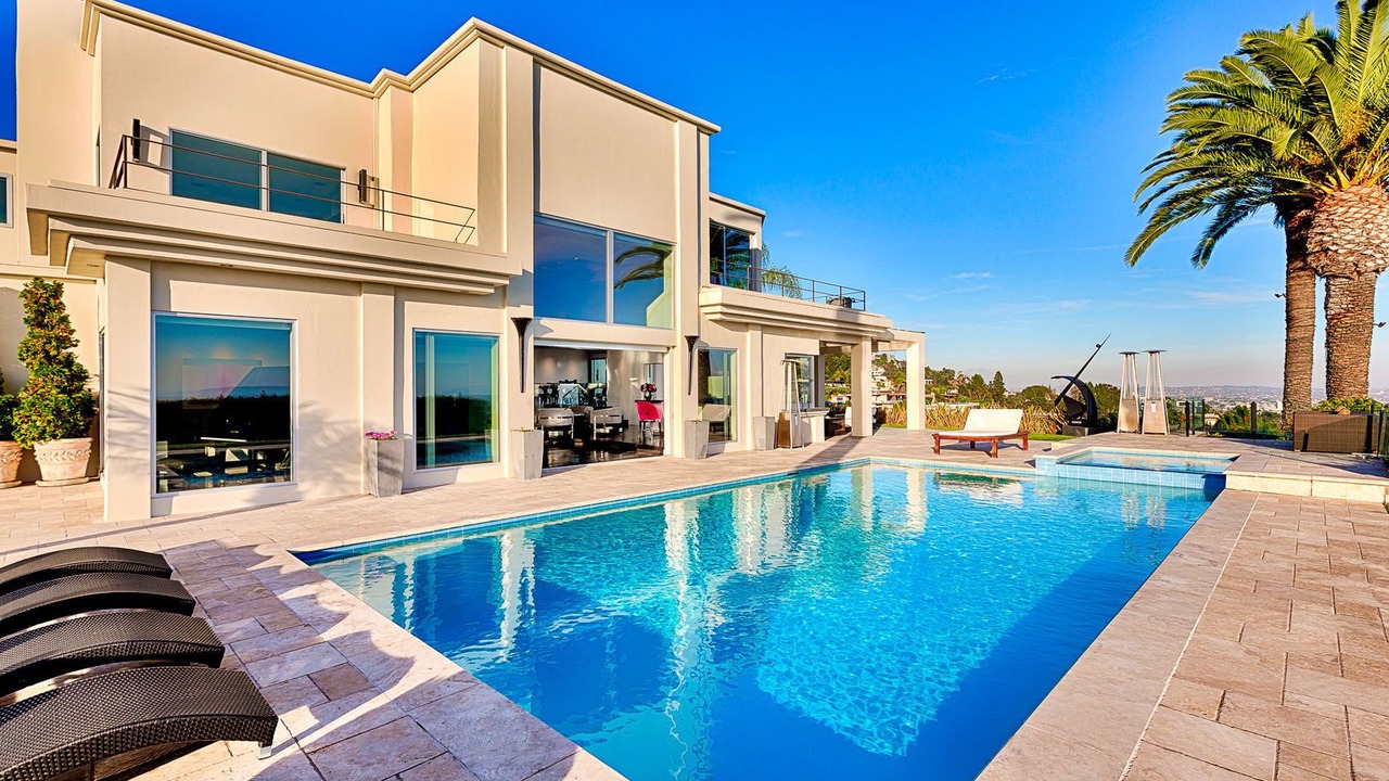Photo of Outdoor in Hollywood Hills West