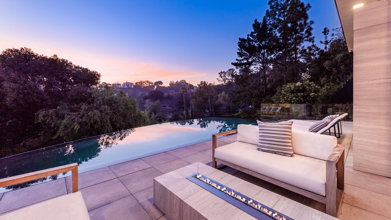Photo of Outdoor in Beverly Hills