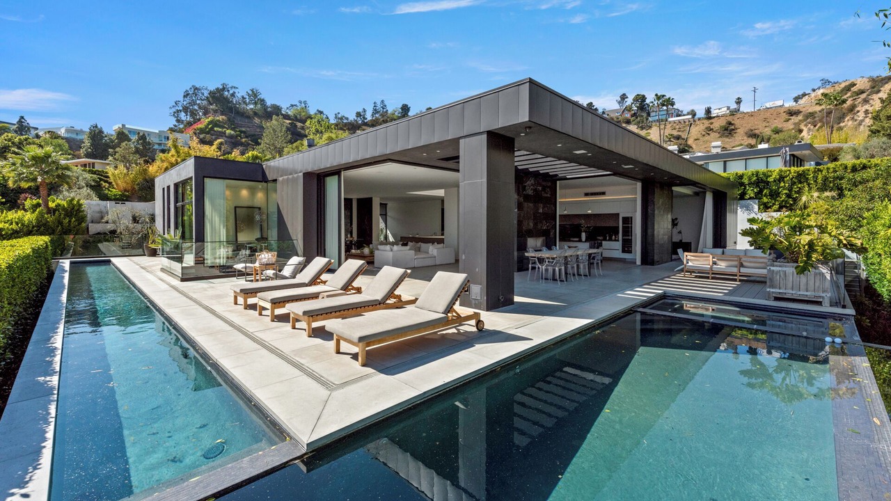 Photo of Outdoor in Trousdale Estates