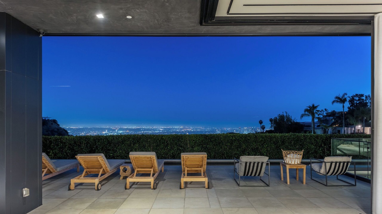 Photo of Outdoor in Trousdale Estates