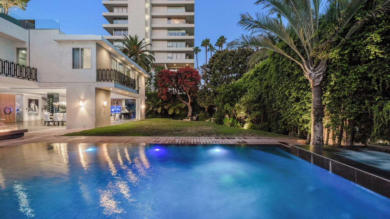 Photo of Outdoor in Beverly Hills