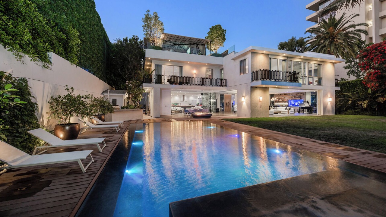 Photo of Outdoor in Beverly Hills