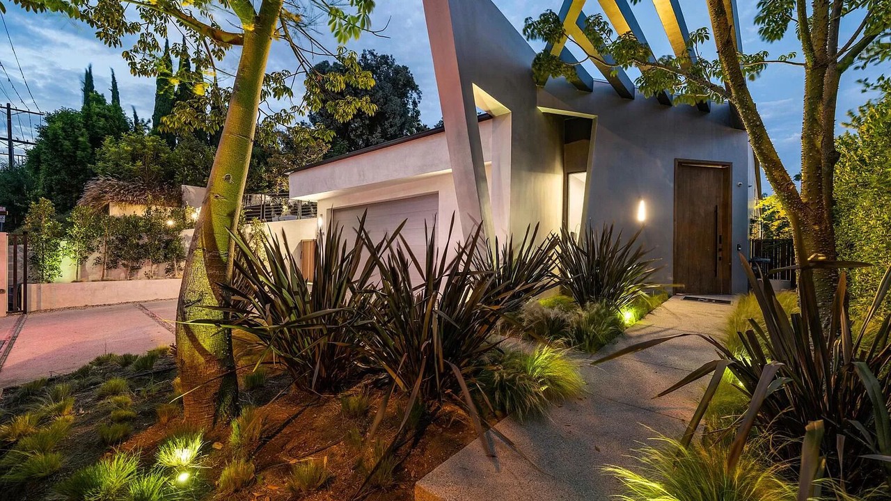 Photo of Outdoor in Hollywood Dell