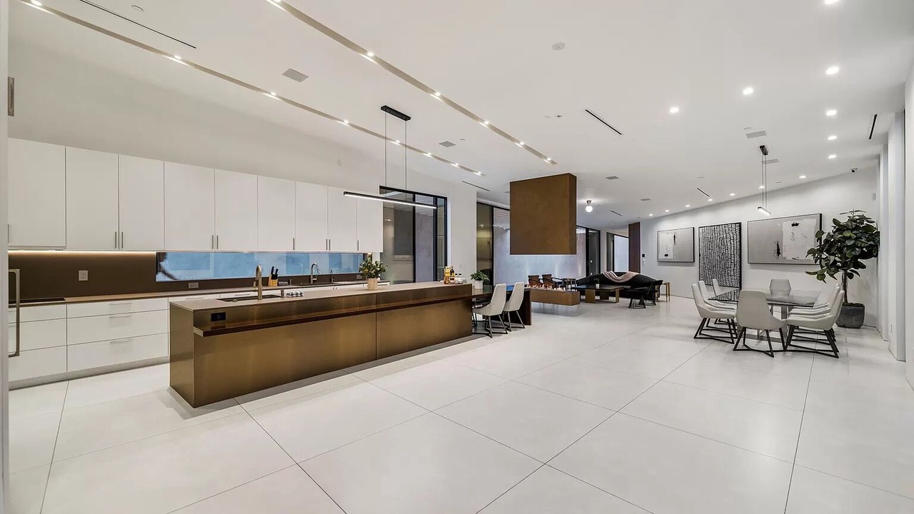 Photo of Kitchen in Hollywood Dell