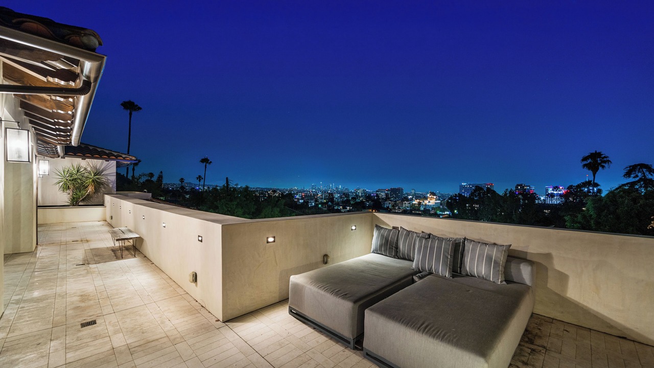 Photo of Outdoor in Hollywood Dell
