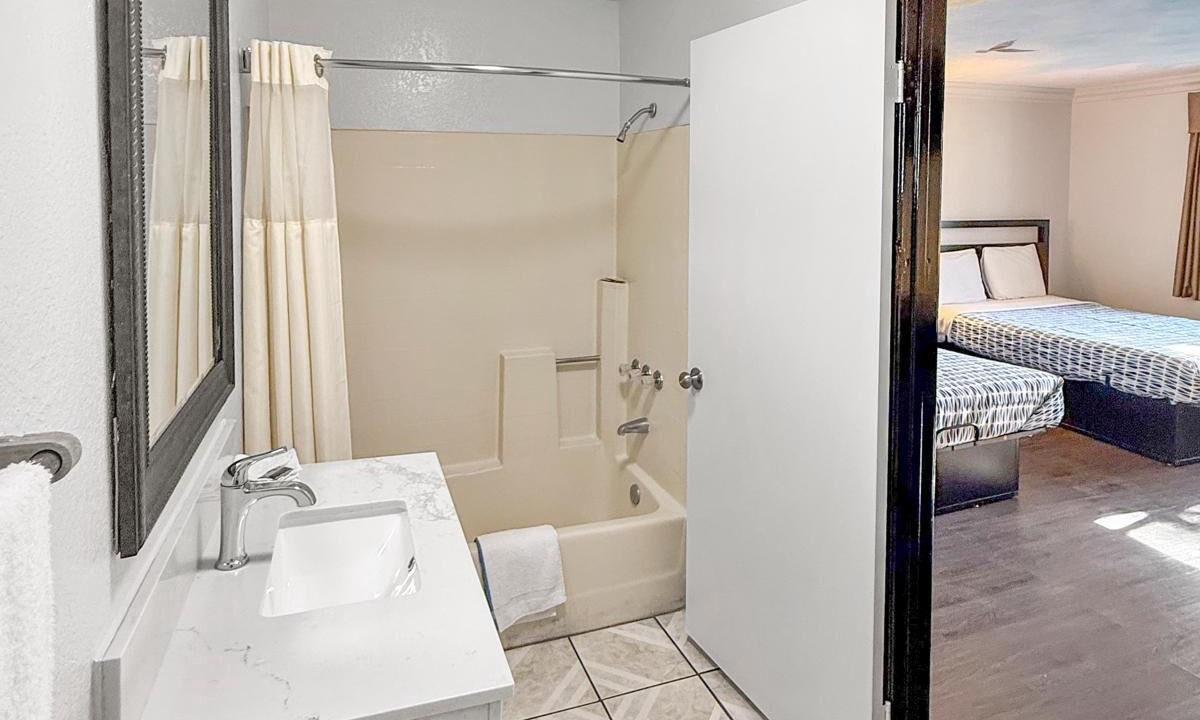 Photo of Bathroom in Southeast Anaheim