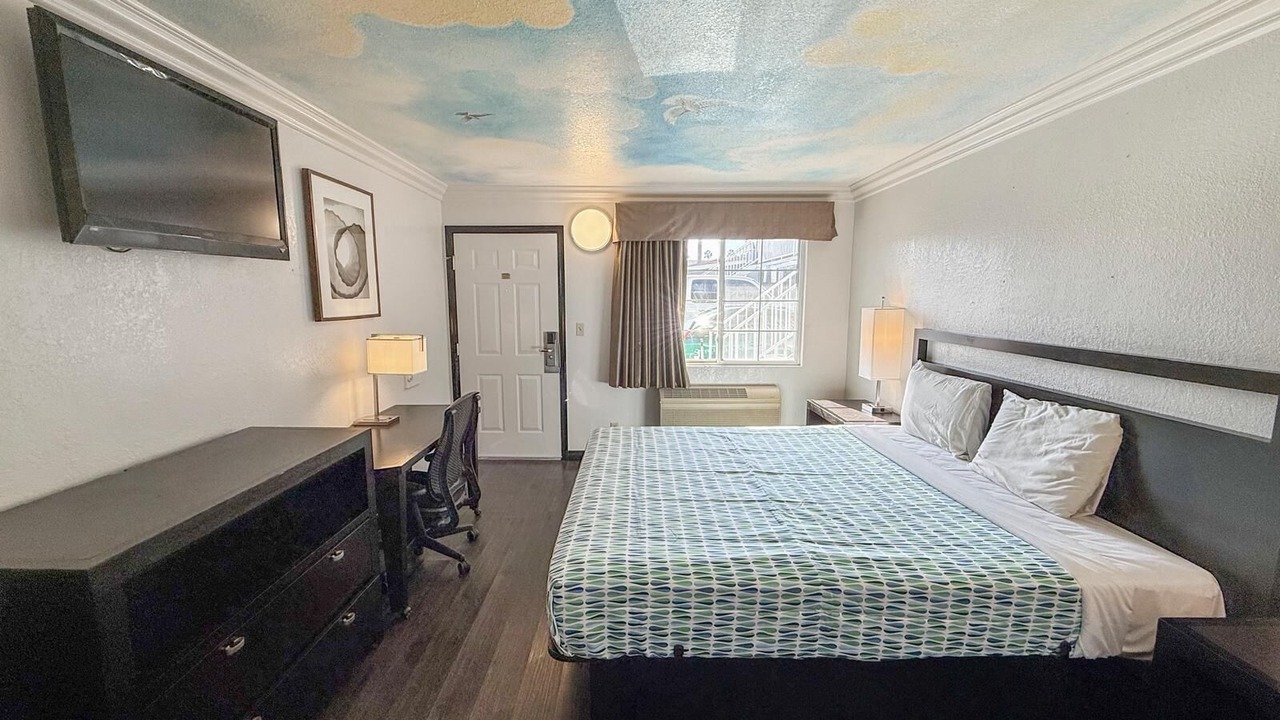 Photo of Bedroom in Southeast Anaheim