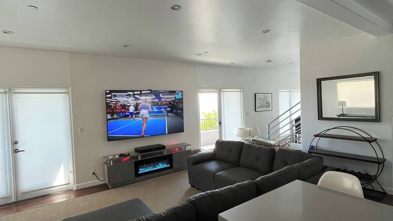 Photo of Livingroom in Los Angeles