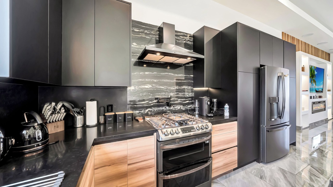 Photo of Kitchen in Woodland Hills