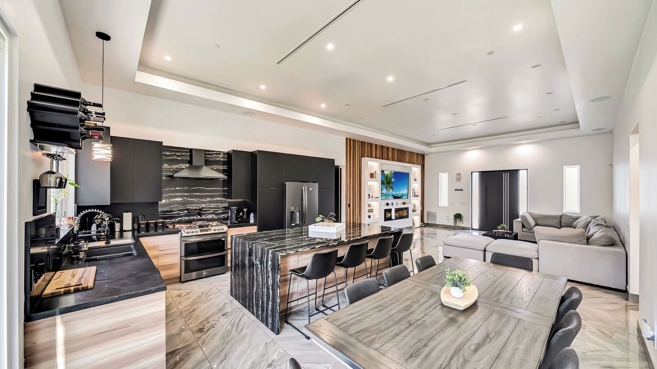 Photo of Kitchen in Woodland Hills