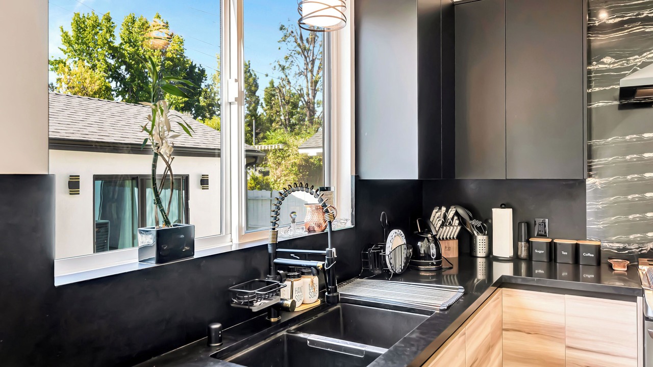 Photo of Kitchen in Woodland Hills