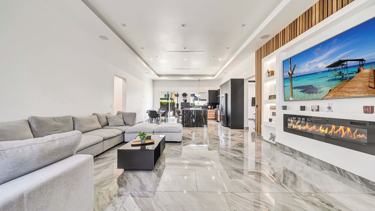 Photo of Livingroom in Woodland Hills