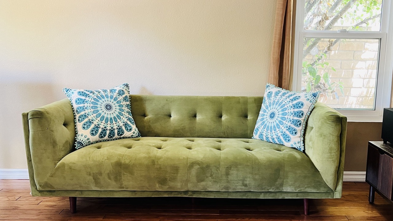 Photo of Livingroom in Westmont