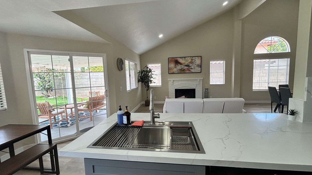 Photo of Kitchen in Corona