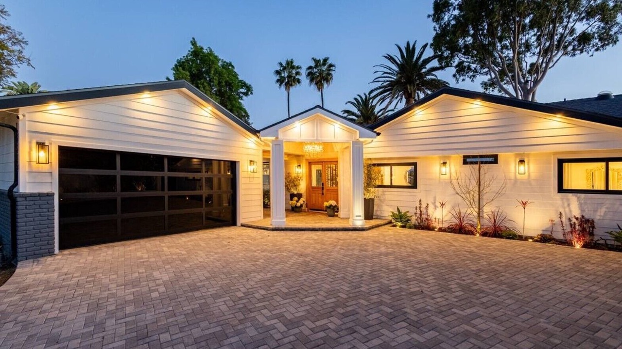Photo of Outdoor in Tarzana