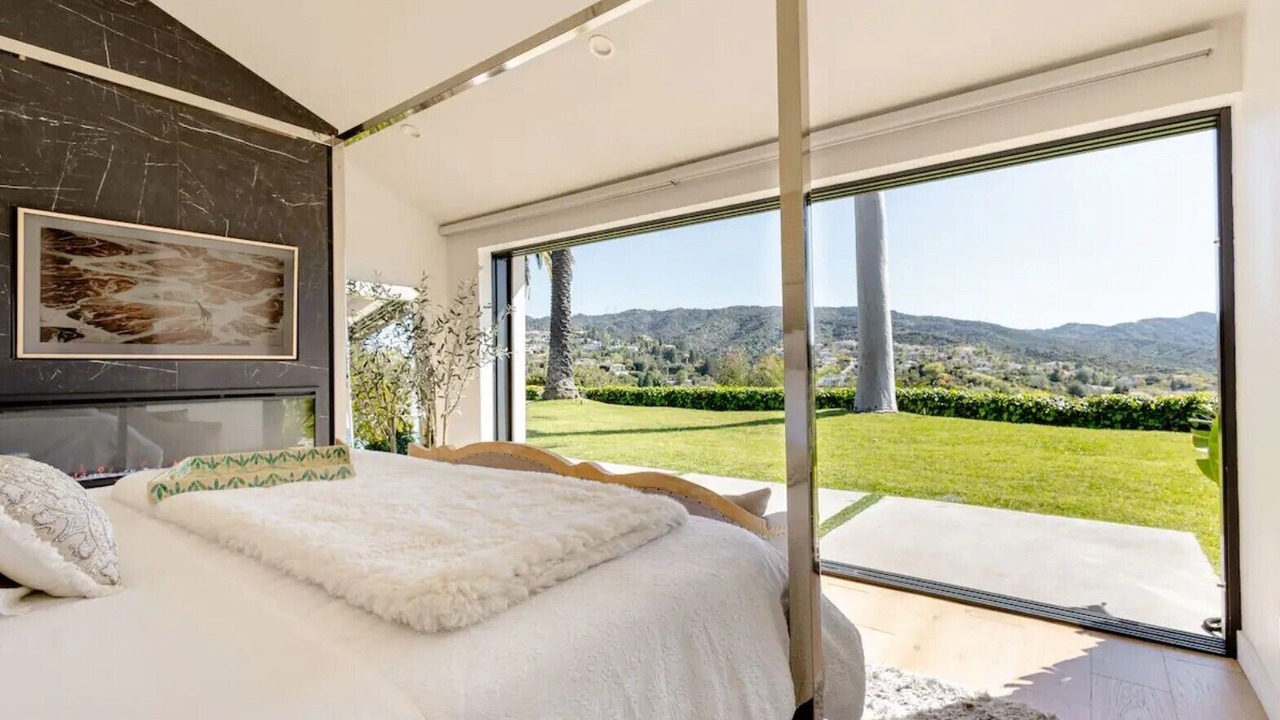 Photo of Others in Tarzana