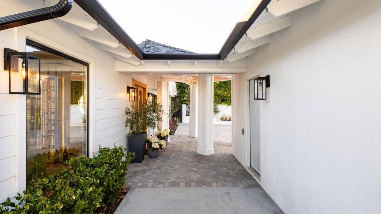 Photo of Outdoor in Tarzana
