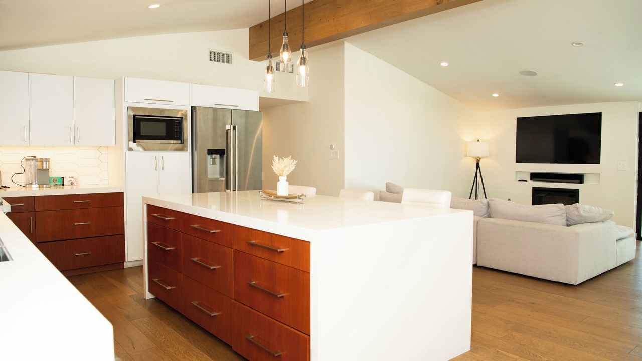 Photo of Kitchen in Woodland Hills