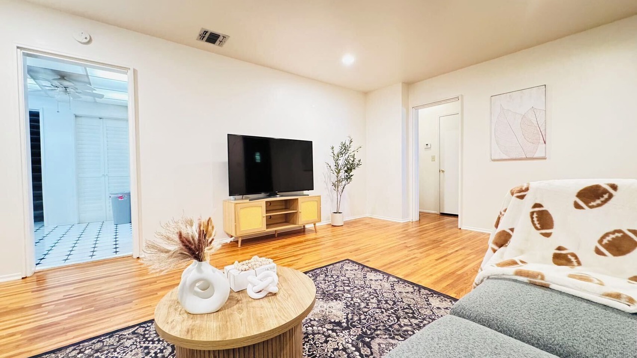 Photo of Livingroom in Monterey Park