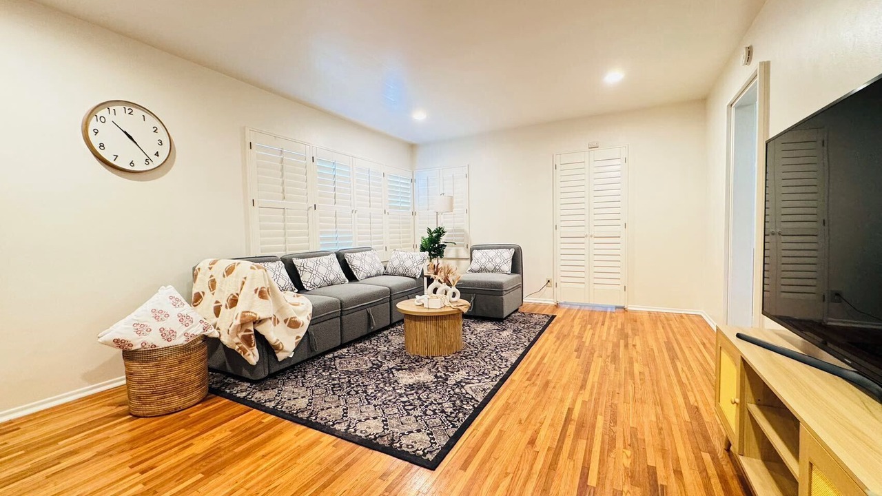 Photo of Livingroom in Monterey Park