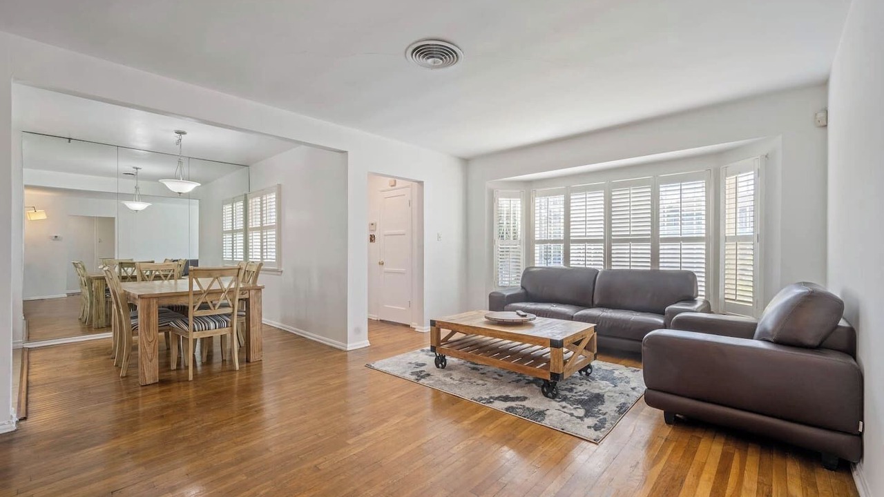 Photo of Livingroom in Rampart Village