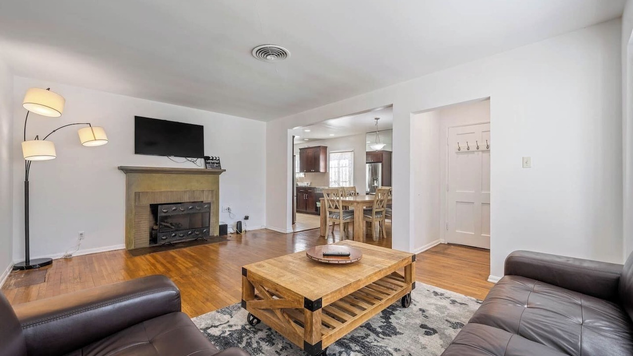 Photo of Livingroom in Rampart Village