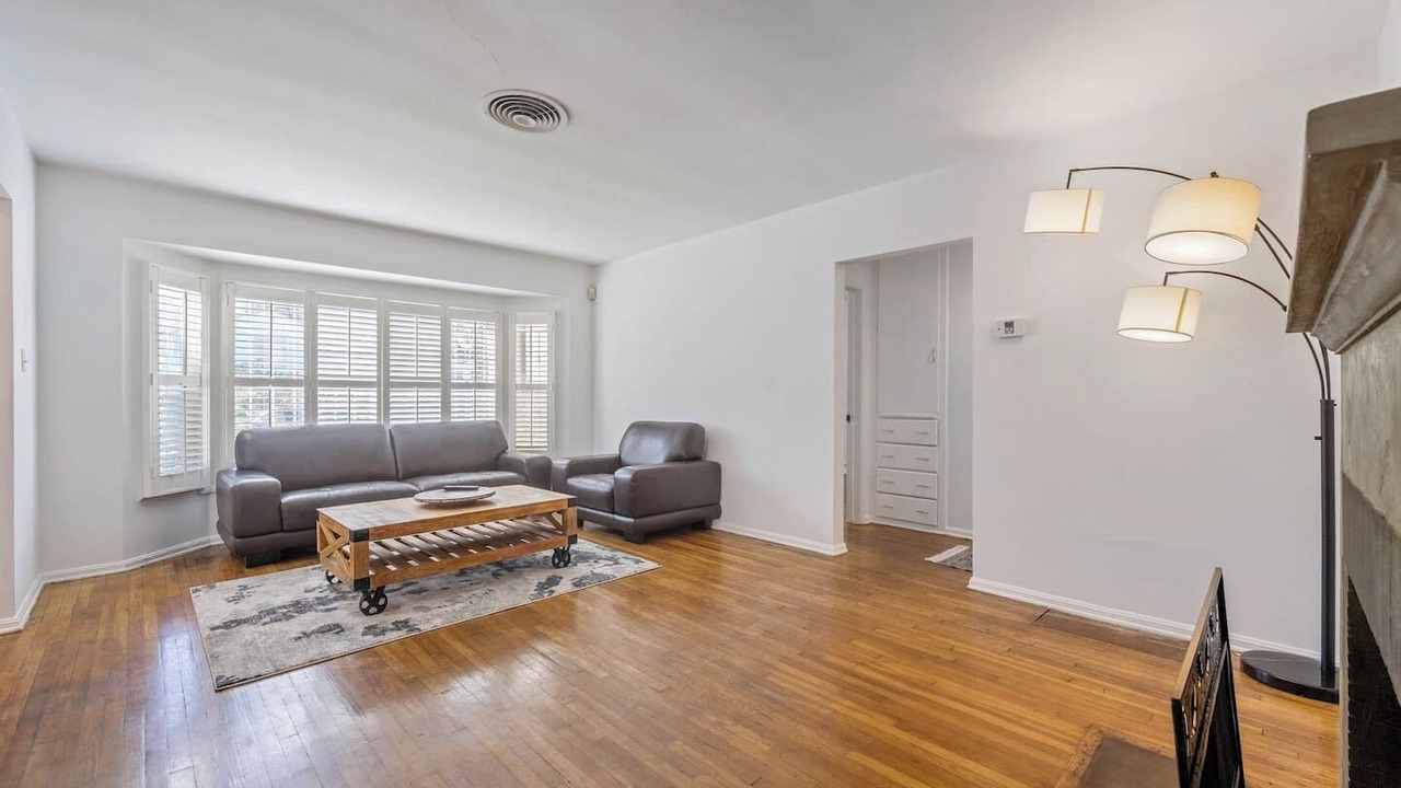Photo of Livingroom in Rampart Village