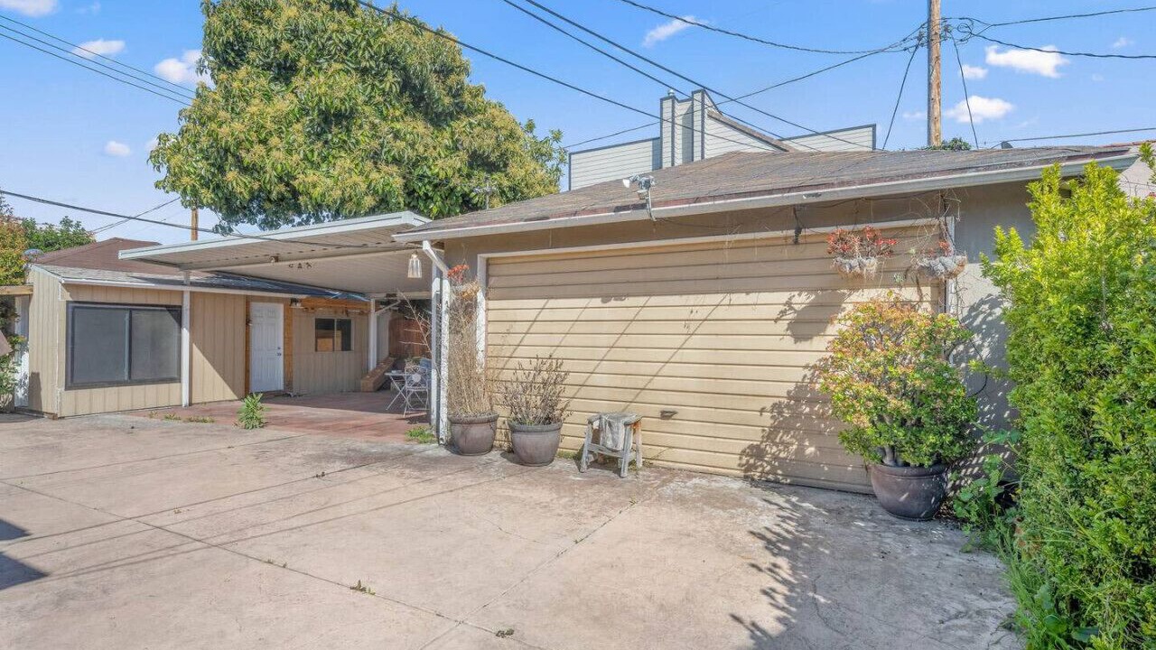 Photo of Patio Balcony in Rampart Village