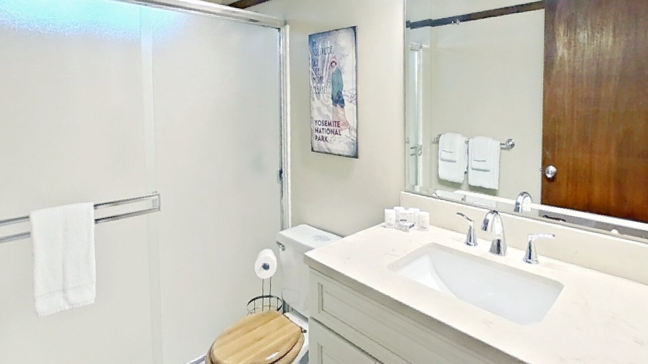 Photo of Bathroom in Groveland