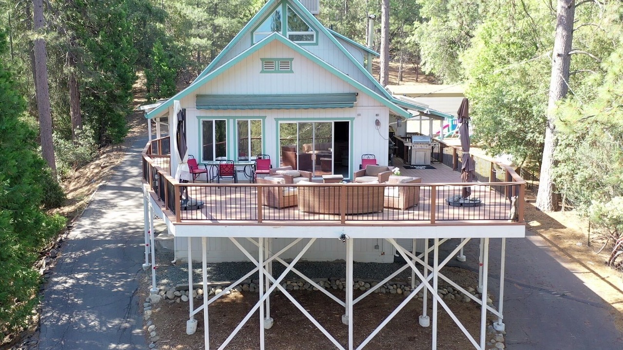 Photo of Outdoor in Groveland