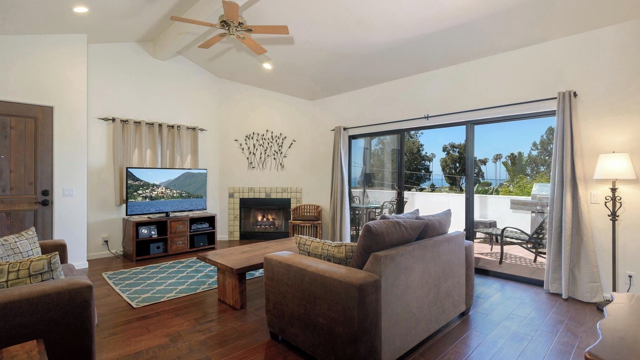 Photo of Livingroom in East Beach