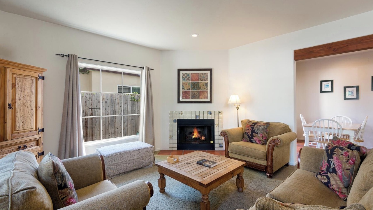 Photo of Livingroom in East Beach