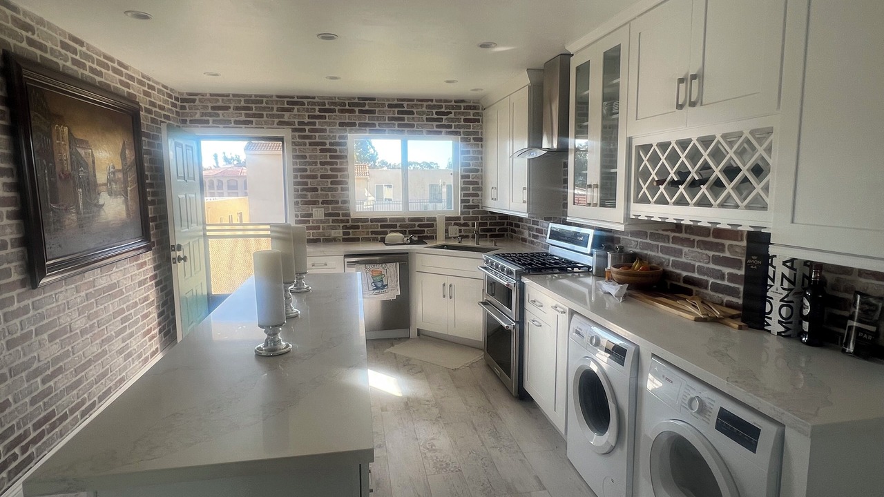 Photo of Kitchen in Central Malibu