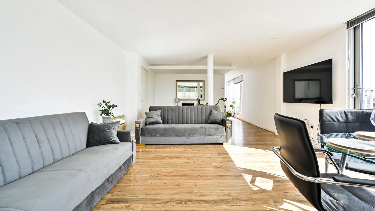 Photo of Livingroom in Stratford and New Town