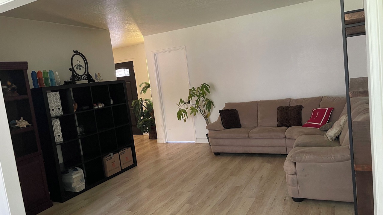 Photo of Livingroom in Crescenta Highlands