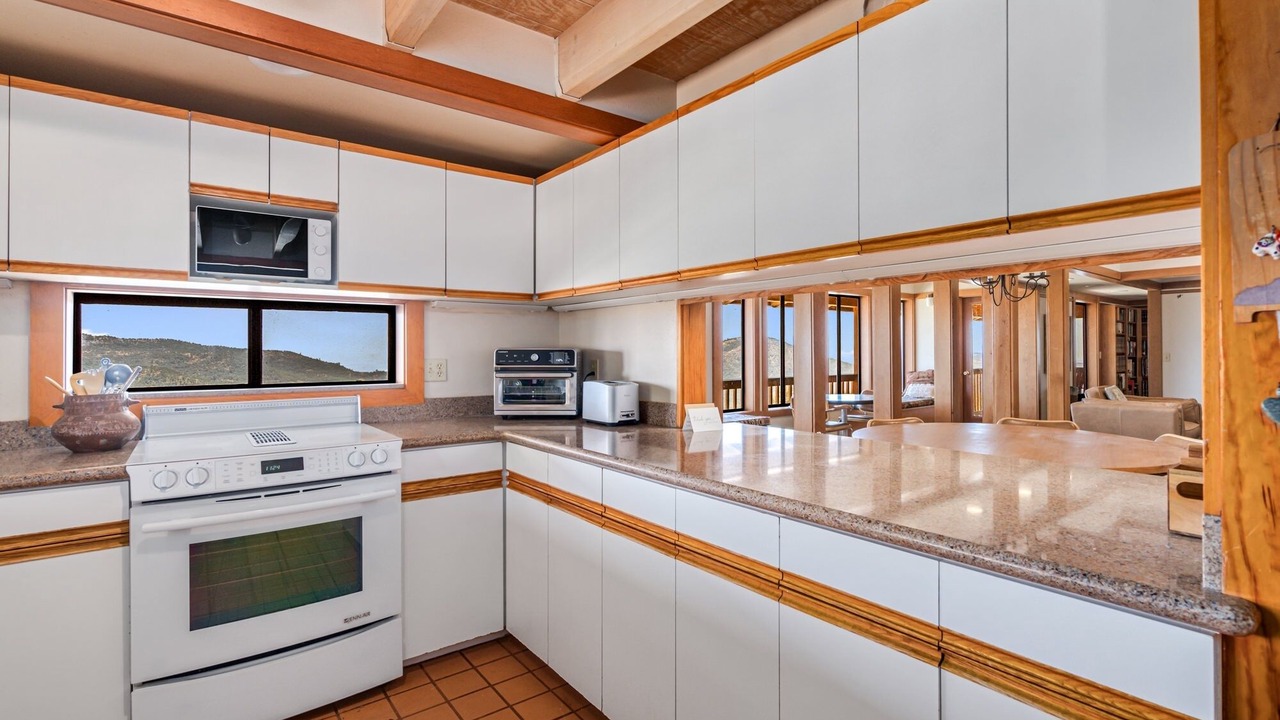 Photo of Kitchen in Groveland
