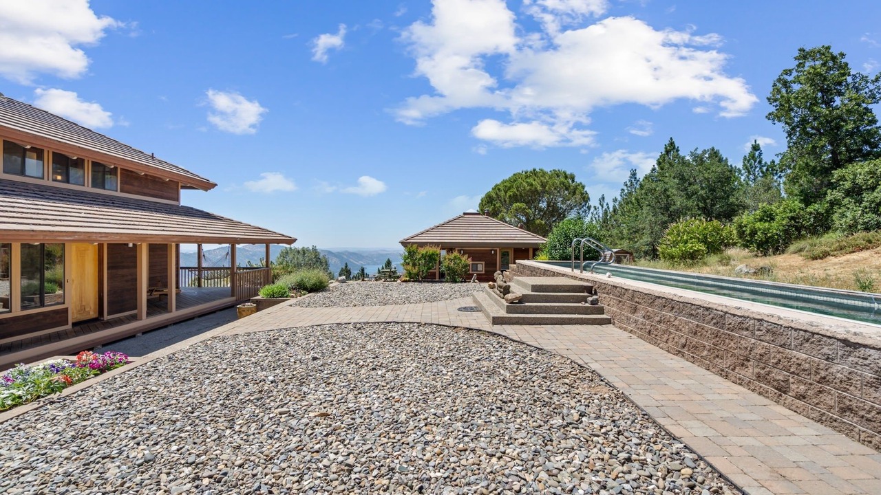 Photo of Outdoor in Groveland