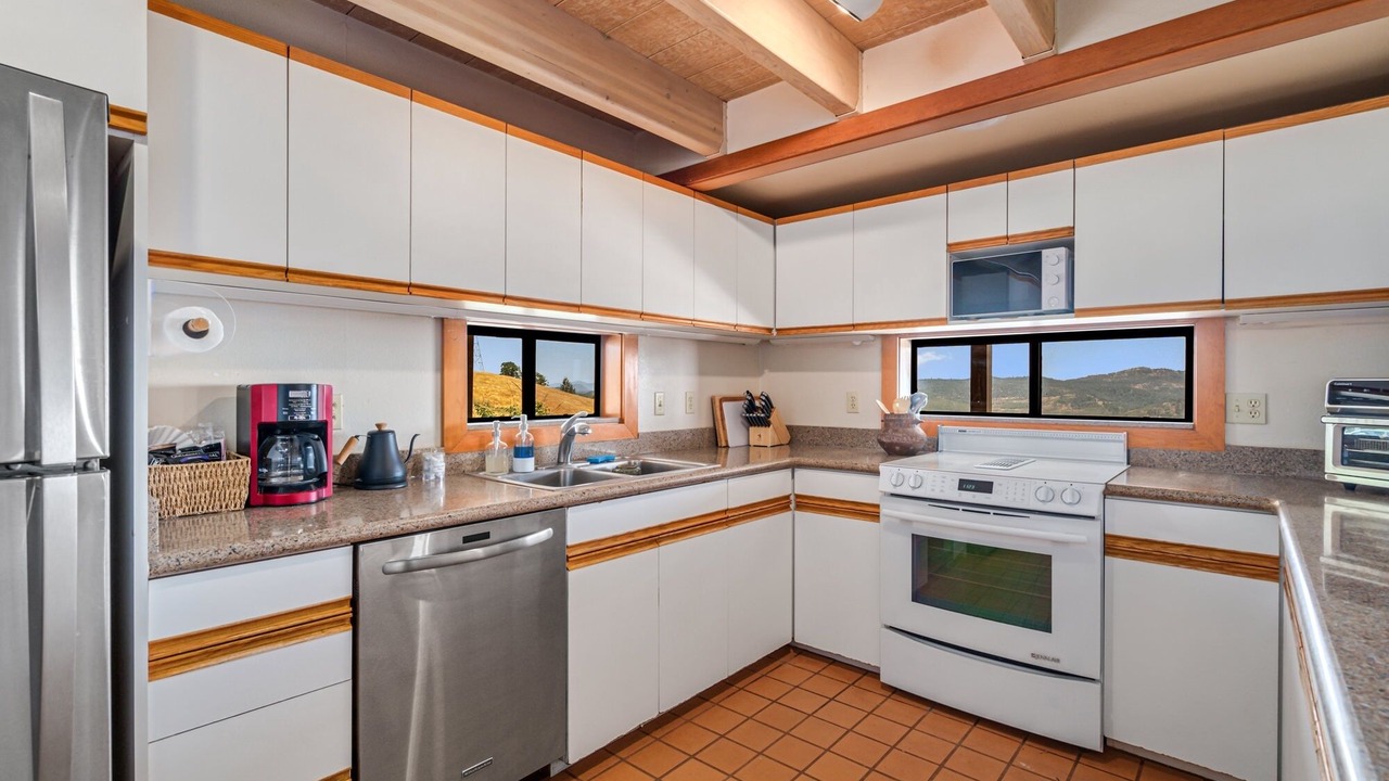 Photo of Kitchen in Groveland