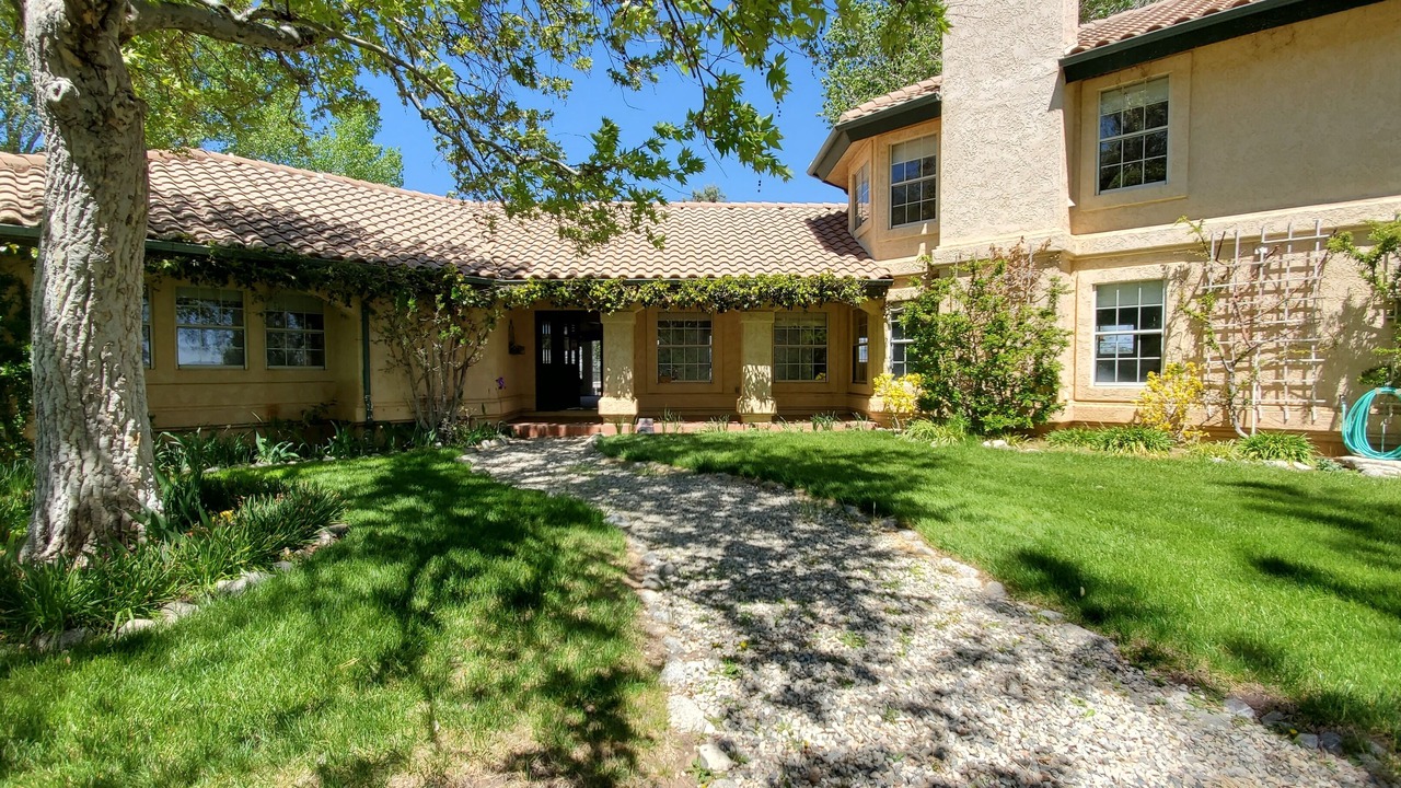 Photo of Outdoor in Lake Hughes