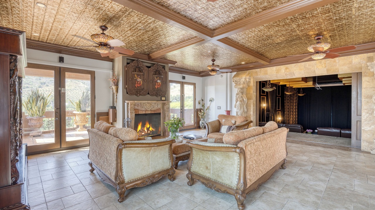Photo of Livingroom in Valley Center