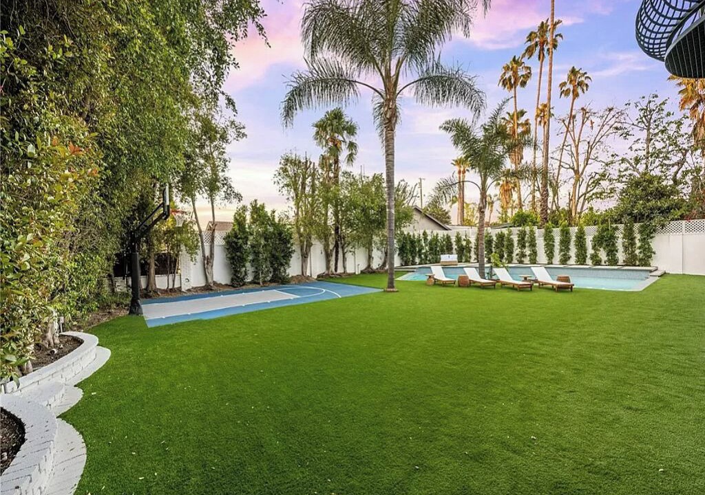 Photo of Outdoor in Sherman Oaks