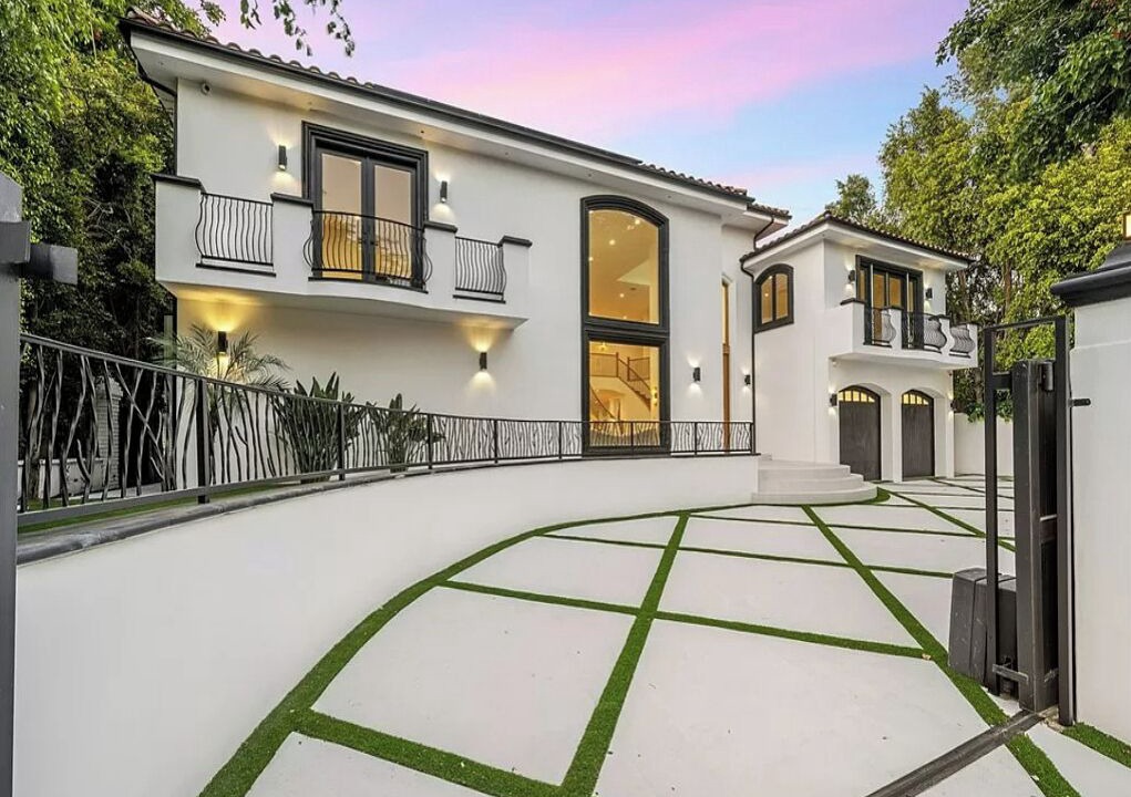 Photo of Outdoor in Sherman Oaks