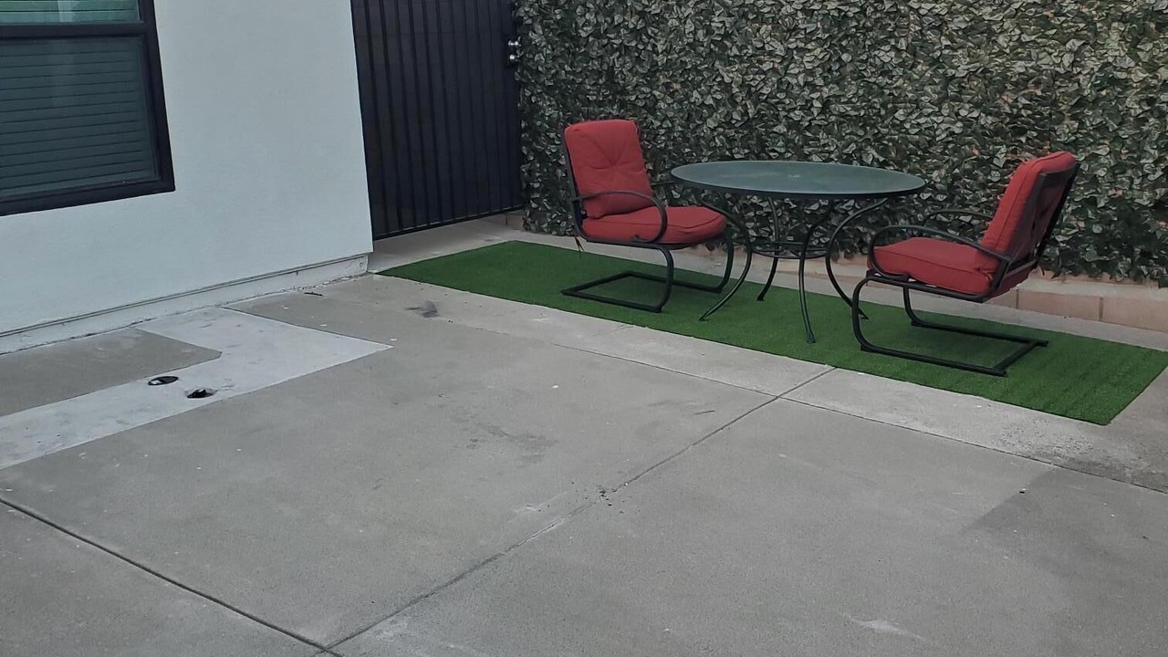 Photo of Outdoor in North Hills West