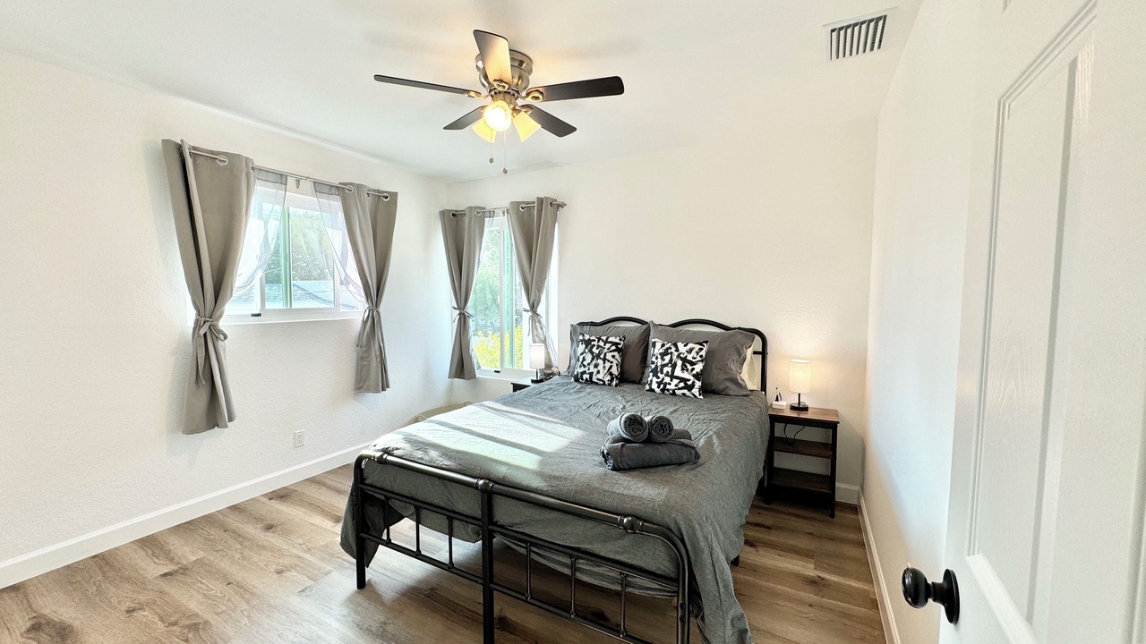 Photo of Bedroom in Burbank