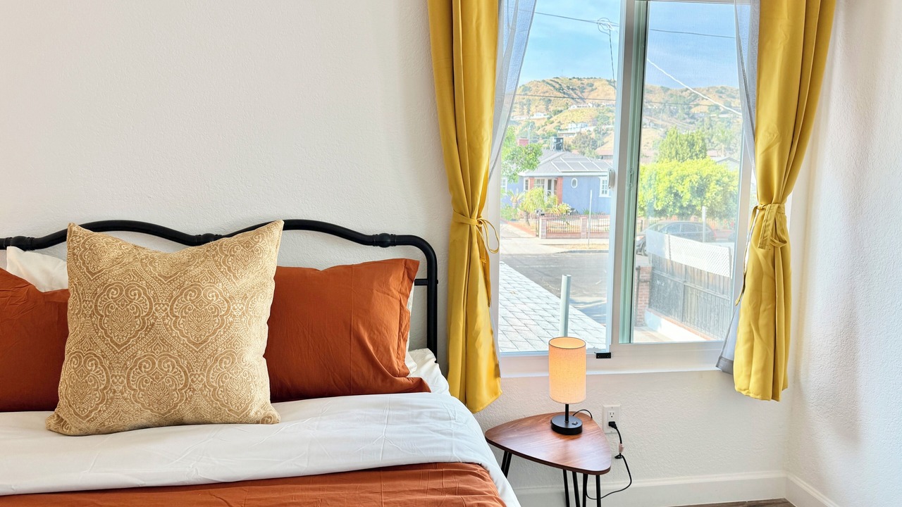 Photo of Bedroom in Burbank