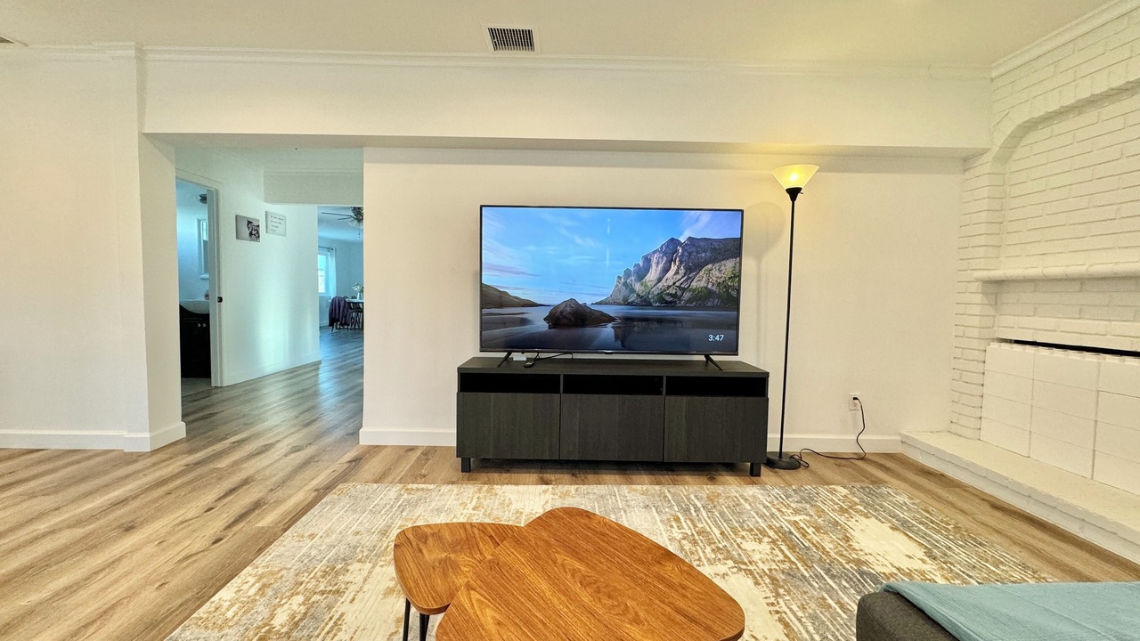 Photo of Livingroom in Burbank