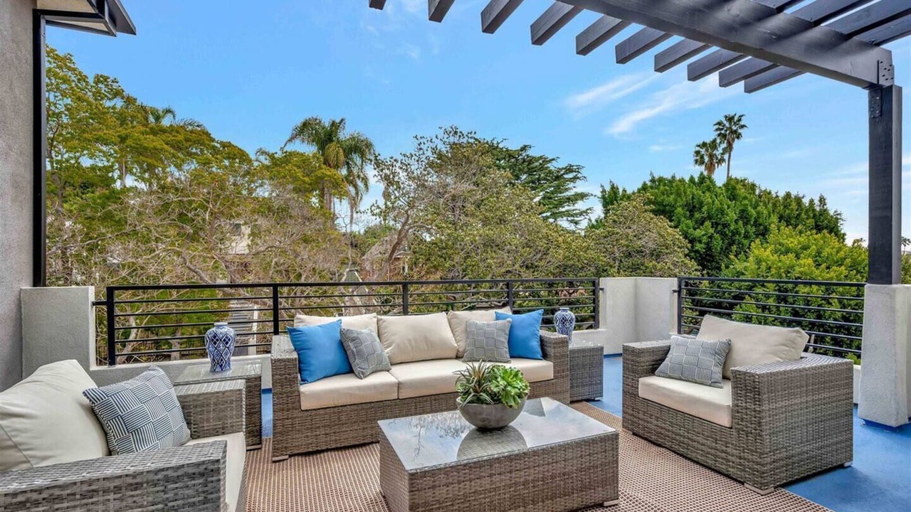 Photo of Patio Balcony in Los Feliz