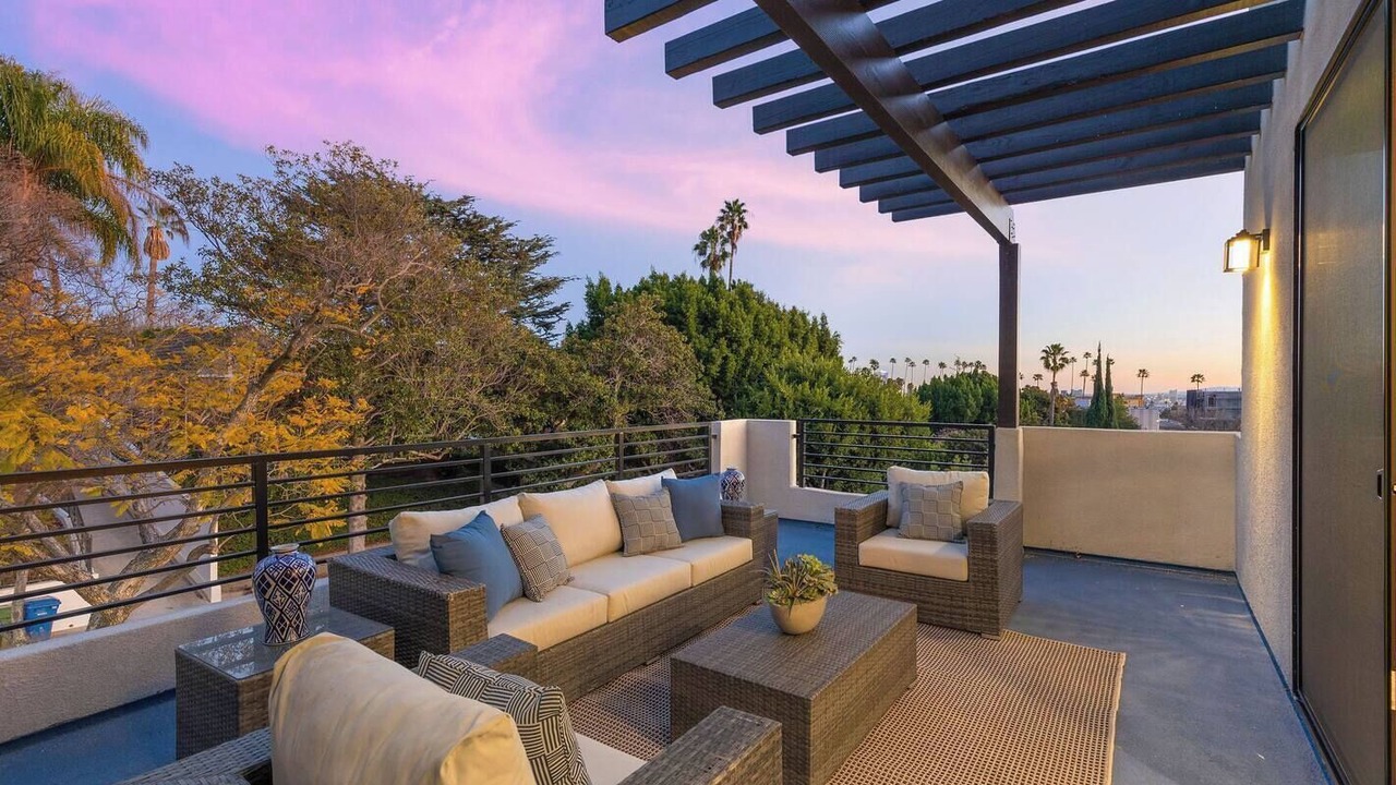 Photo of Patio Balcony in Los Feliz